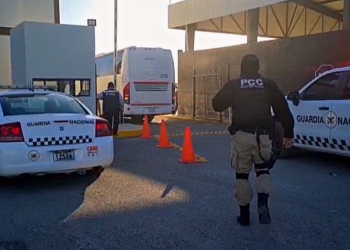 Trasladan a migrantes desde Piedras Negras a Tabasco