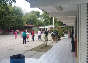 Alumnos expresan beneplácito por regreso a clases presenciales