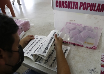 Realiza INE segunda insaculación del proceso de revocación de mandato