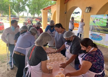 Imparten talleres en comunidades rurales