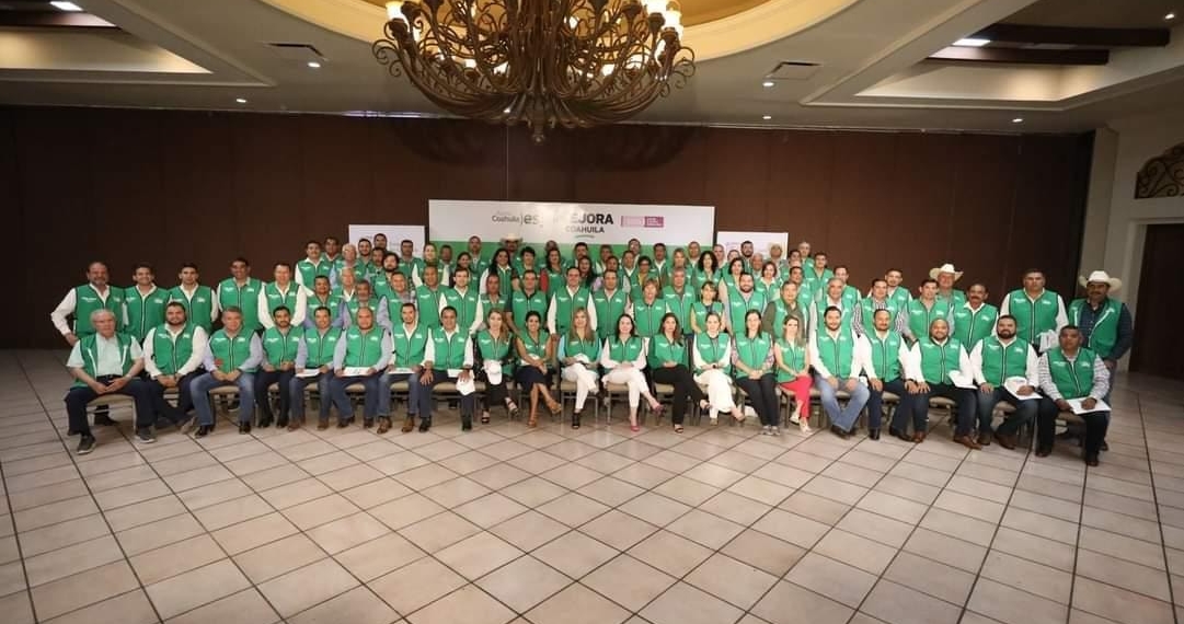 Entregan nombramientos a enlaces del programa Mejora Coahuila