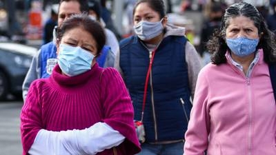 Analiza Salud en qué áreas se seguirá usando cubrebocas