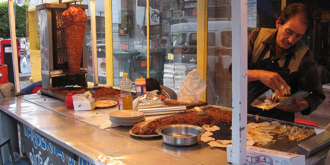 Ante el alto costo retiran guarniciones en taquerías
