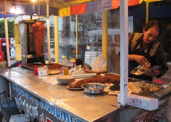 Ante el alto costo retiran guarniciones en taquerías