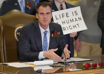 Nueva ley criminaliza el aborto con años de cárcel en Oklahoma