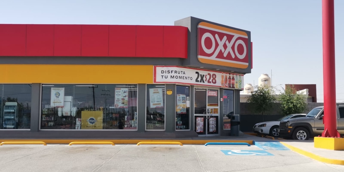 Atraca OXXO con tijeras y se lleva 10 mil pesos