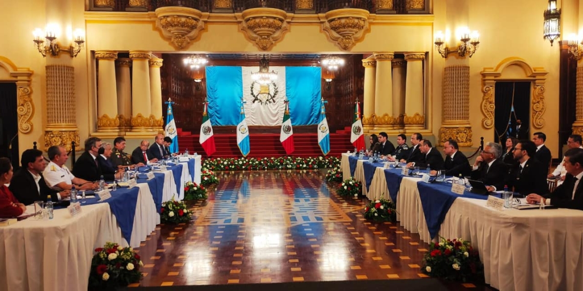AMLO visita Guatemala; sostiene reunión bilateral
