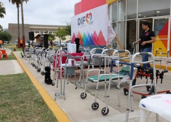 DIF Municipal realiza la entrega de aparatos ortopédicos