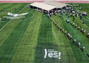 Inauguran cancha de pasto sintético en la Unidad Deportiva “Santiago V. González”