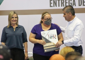 Entregan 200 escrituras a familias de Piedras Negras