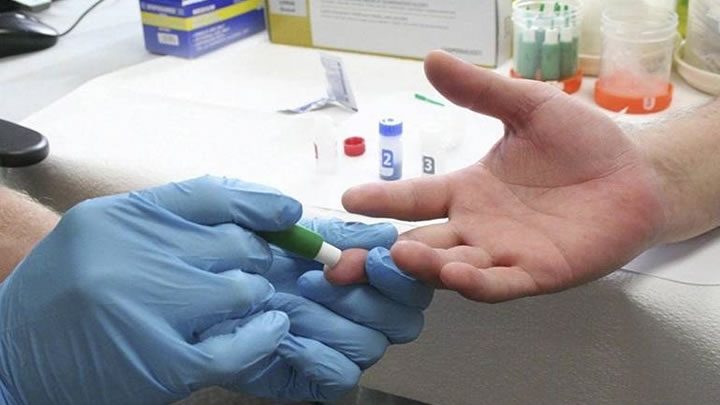 Realizan pruebas de VIH, Hepatitis y Sífilis en Centros Comerciales