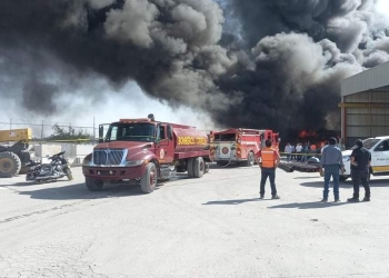 Se incendia recicladora en Torreón