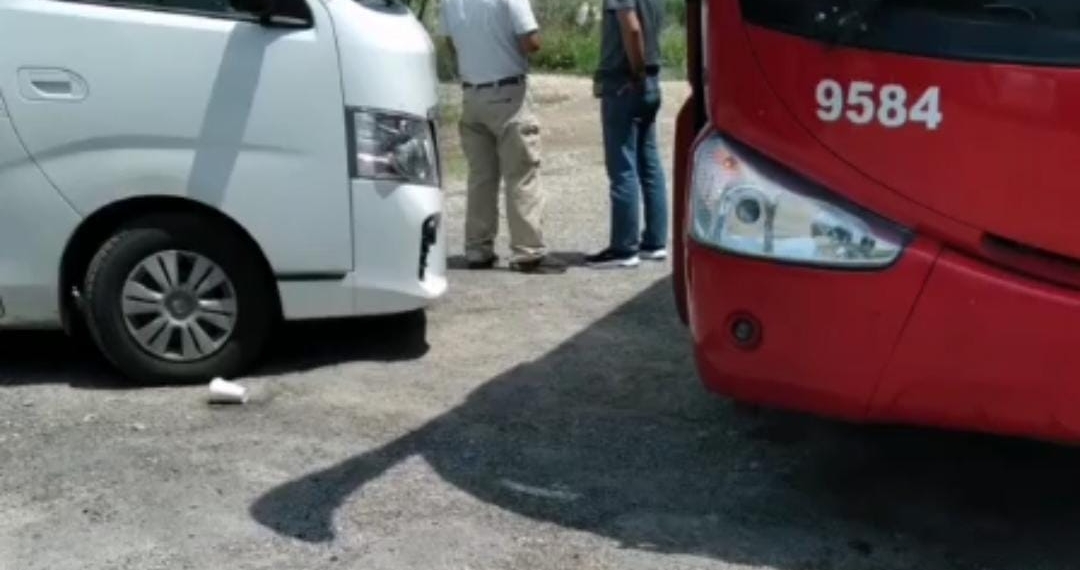 Migrantes denuncian supuesto cobro de personal del INM