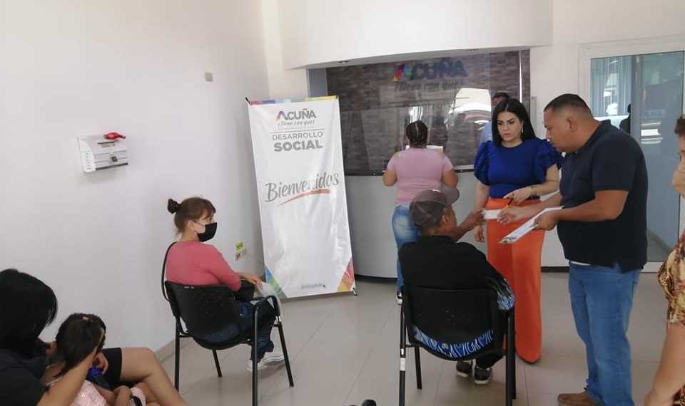 Programas Sociales beneficia a 3,300 familias