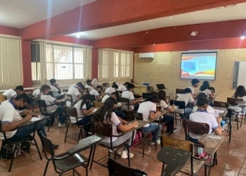 Instituto Coahuilense de las Mujeres imparte plática en Secundaria de Frontera