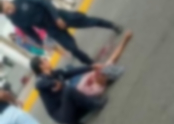 Lo atropella un tractocamión