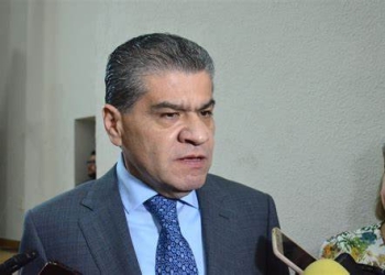Gobernador lamenta error en contratos de compra de carbón