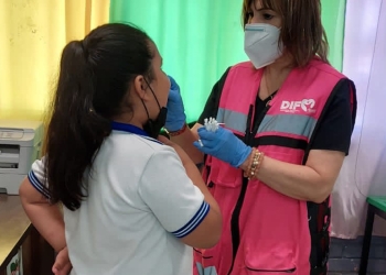 Visitan escuelas con programa “DIF Cuida tu salud”