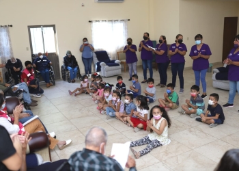 Residentes del la Casa del Abuelo reciben grata visita