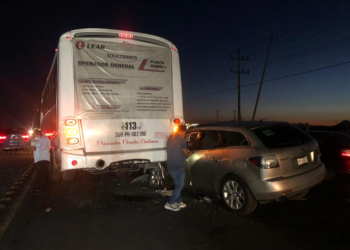 Choque por alcance termina en prensado