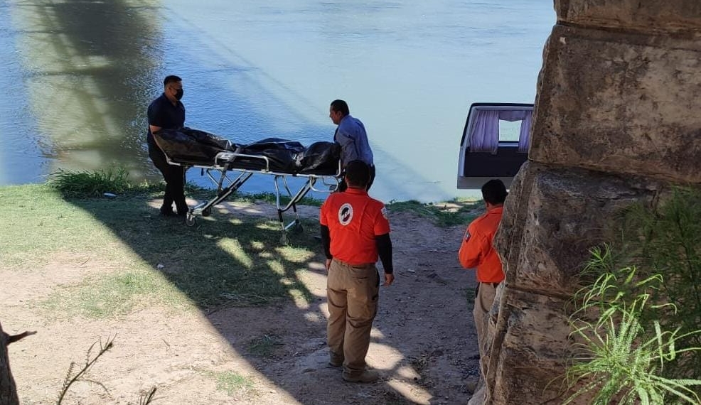 Aparece otro ahogado en el Bravo y localizan a indigente muerto bajo un puente