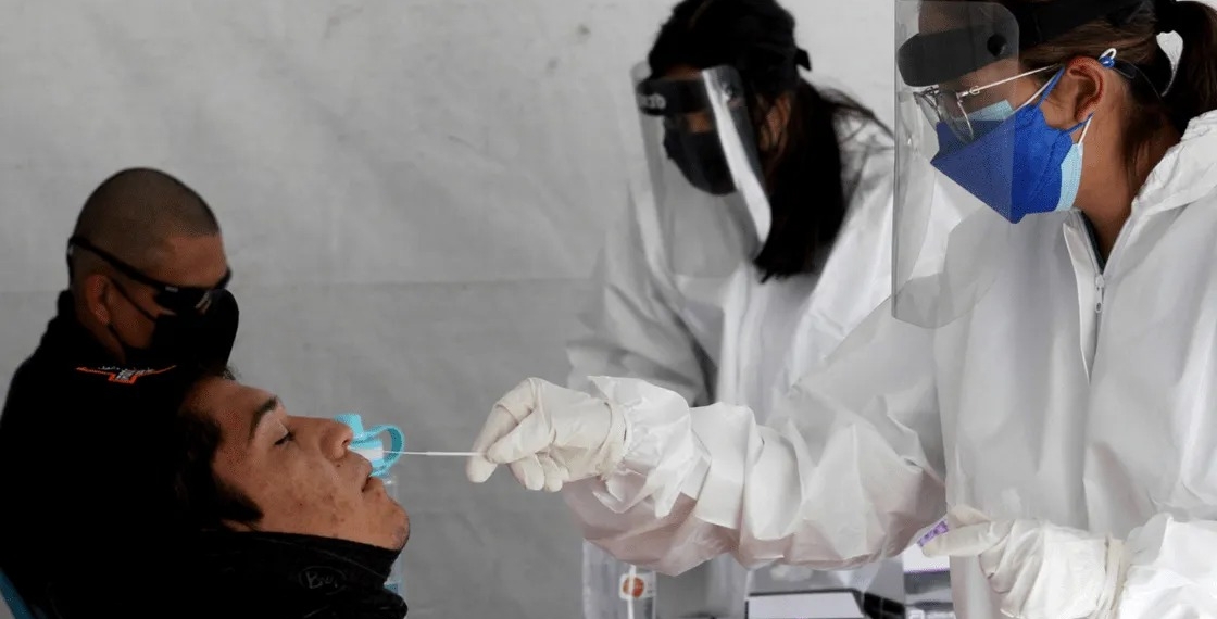 Advierte Salud 65% de positividad en pruebas covid-19