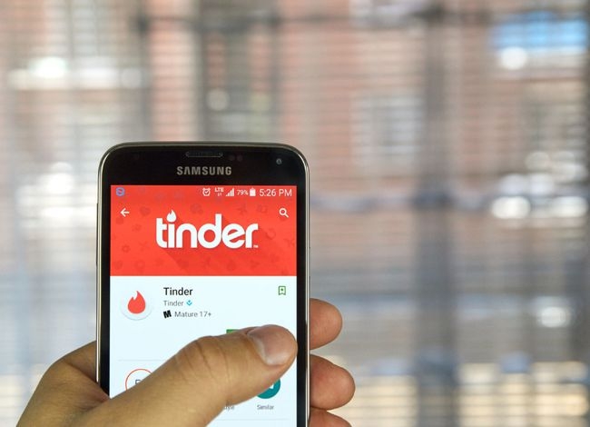 App Tinder toma medidas para proteger a mujeres usuarias