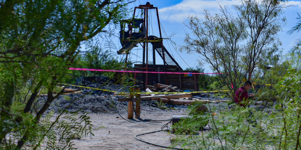 Familiares de mineros atrapados en desacuerdo por Tajo