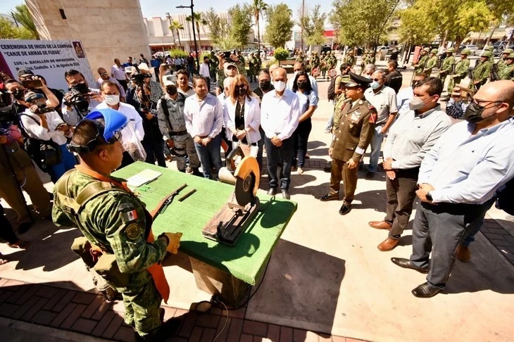 Con gran éxito se lleva a cabo el canje de armas