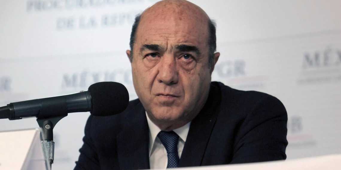Dictan prisión preventiva a Murillo Karam