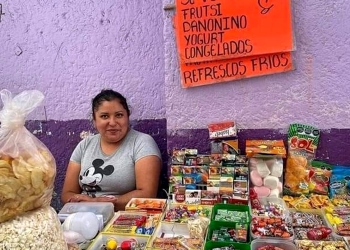 Mujer vendedora de dulces aparece en video musical XT4S1S