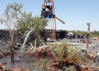 Se derrumba mina en Agujita; hay al menos nueve personas atrapadas