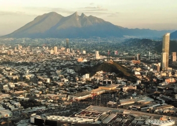 Solicitan a CAINTRA apoyo para construir acueducto en Nuevo León