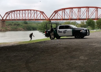 Sujeto que fue perseguido por efectivos de la guardia nacional portaba arma de fuego