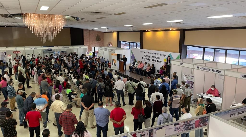 Ofertaron más de 400 vacantes en Feria del Empleo