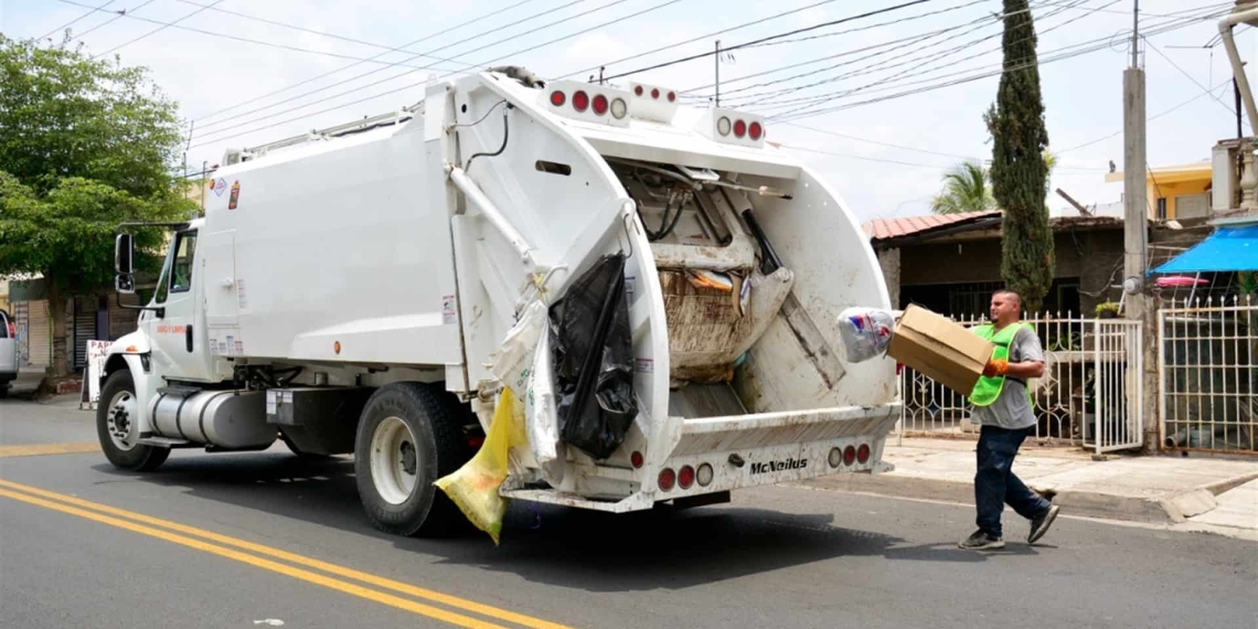 Serán adquiridos 12 camiones recolectores de basura