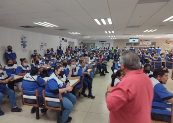 Anuncian aumento histórico a trabajadores de Fijikura
