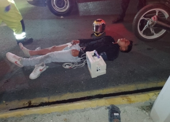 Persecución termina en accidente múltiple