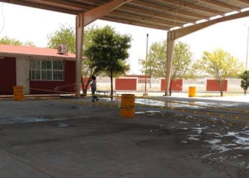 Cartuchos hábiles encontrados en la escuela primaria son revisados por servicios periciales