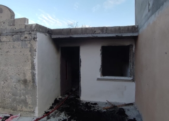 Le prenden fuego a casa abandonada