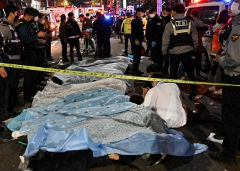 Corea del Sur declara el luto oficial tras la muerte de al menos 153 personas en Seúl por una estampida