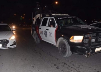 Policía del estado grave al ser navajeado