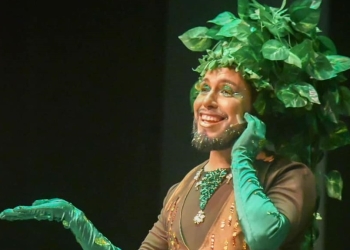 Realizan puesta en escena de “¡Qué Plantón!”