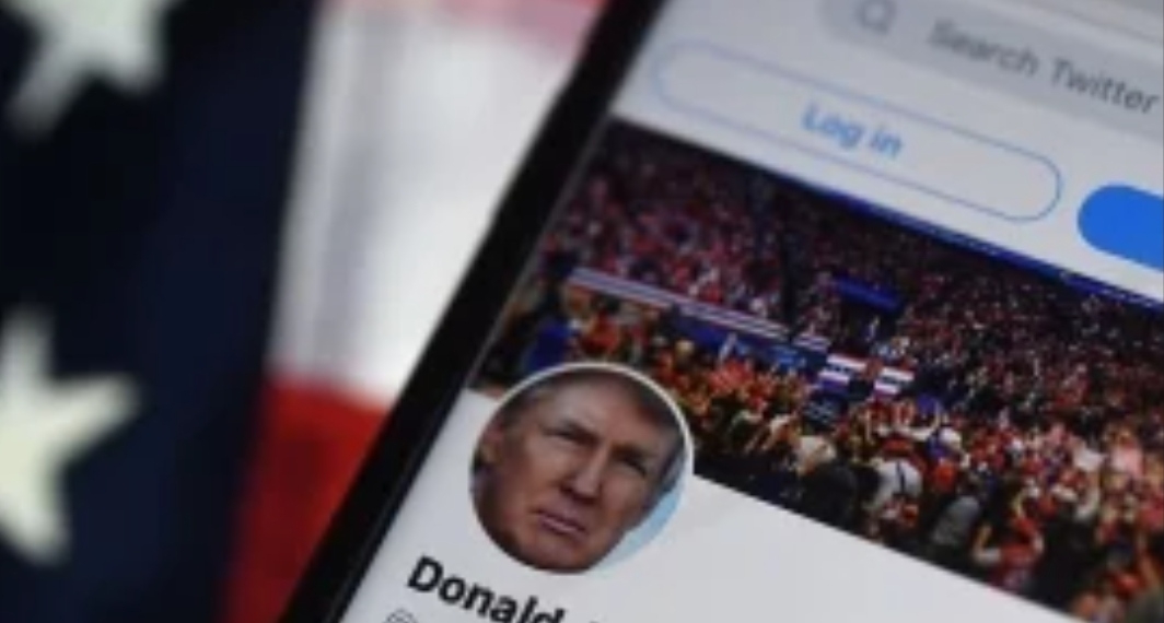 Twitter reactiva cuenta de Trump tras encuesta de Musk; presenta fallas técnicas