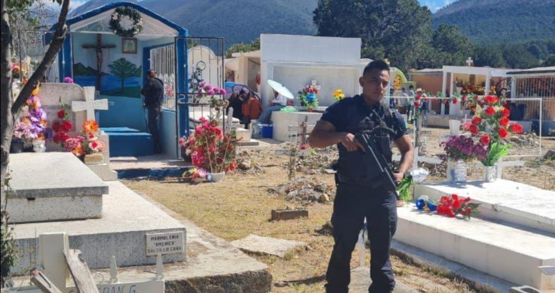 Realizan en Arteaga operativo en panteones
