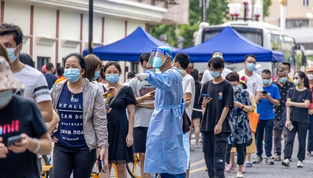 China anuncia 1ra muerte por COVID-19 en 6 meses