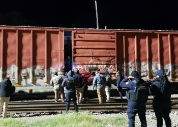 Detectan a más de 30 migrantes escondidos en vagón del tren