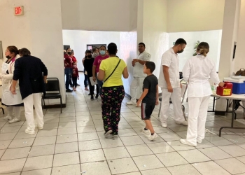Menores de 5 a 11 años reciben vacuna Pfizer