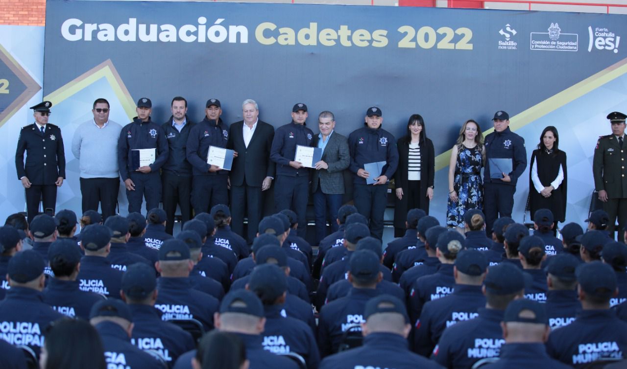 Se gradúan cadetes de la Academia de Policía de Saltillo; entrega MARS ...