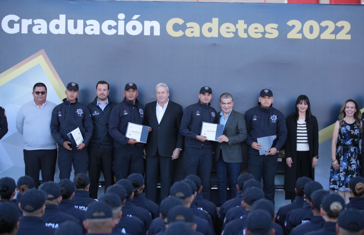 Se gradúan cadetes de la Academia de Policía de Saltillo; entrega MARS ...